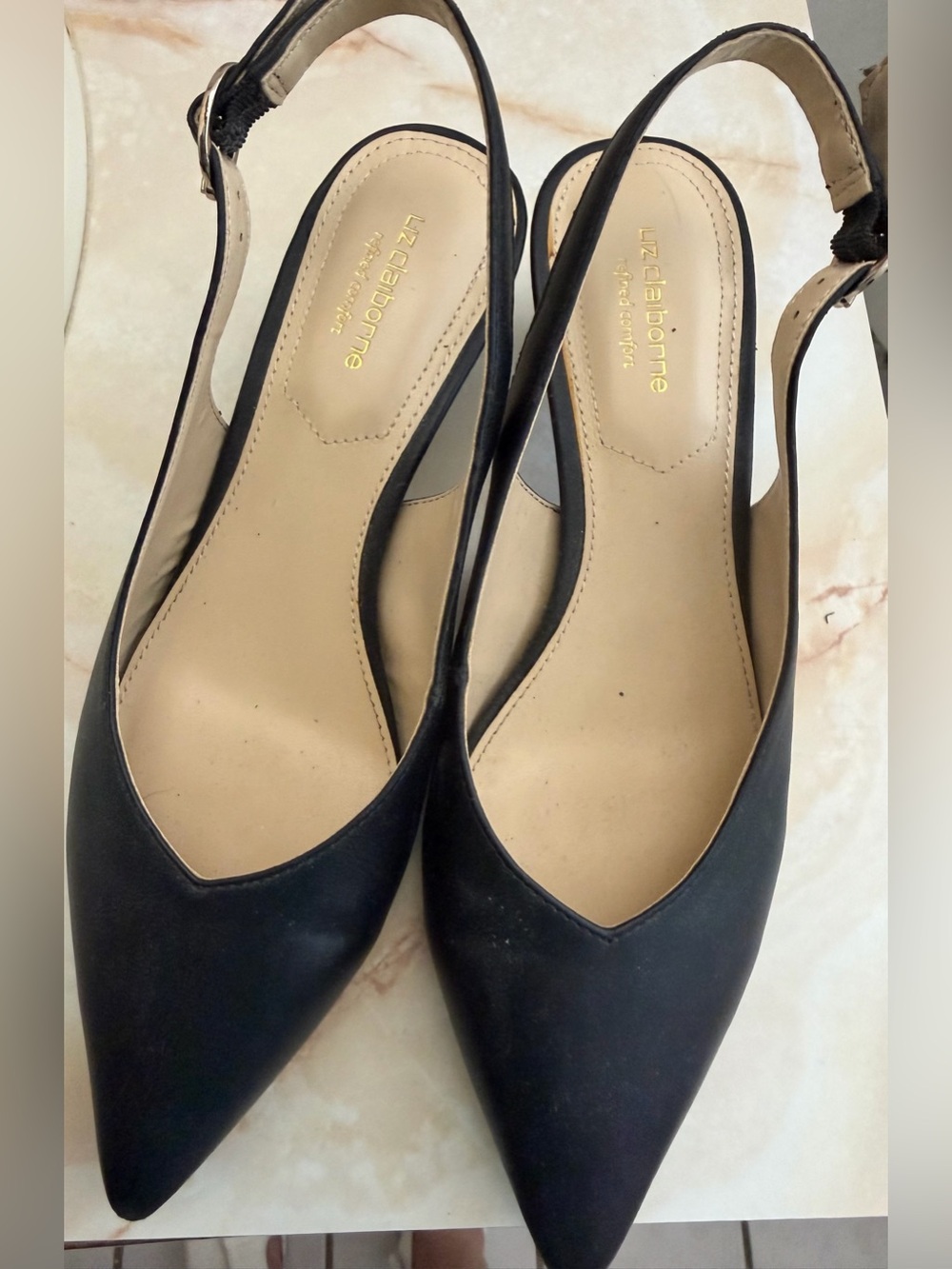 Low heel shoe